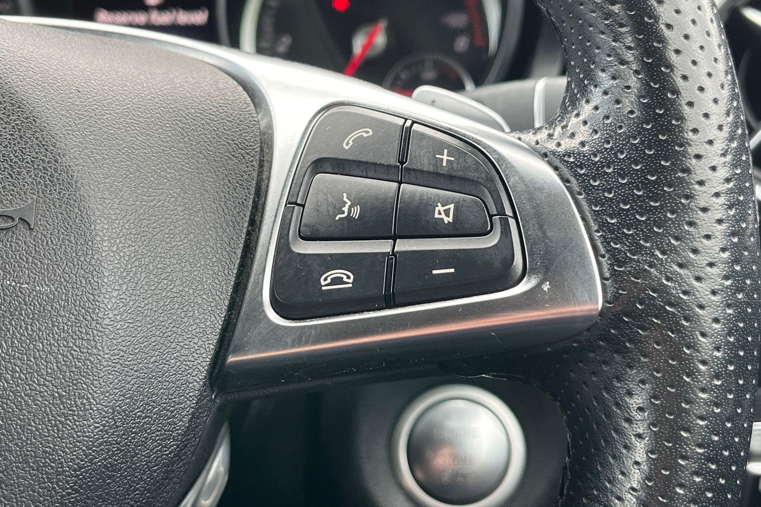 Mercedes-Benz CLA Photo 31