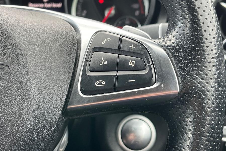 Mercedes-Benz CLA Photo autoimg-0b320e5c877204751daefd417725c2c804b1874b.jpg