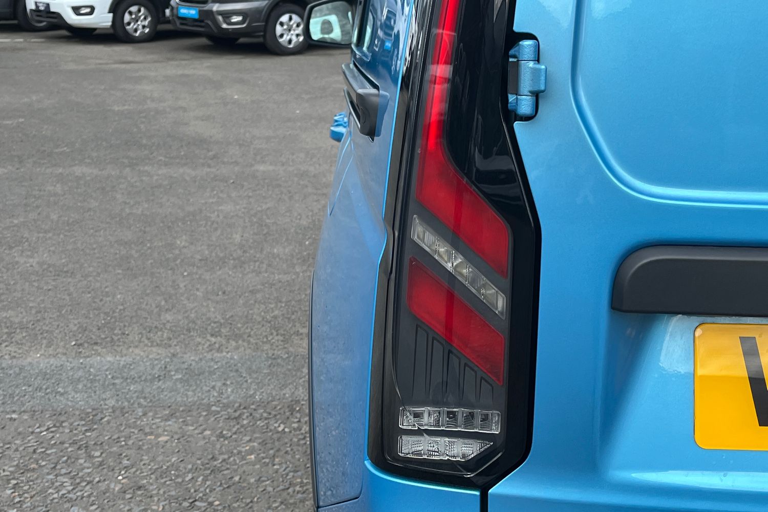 Ford TRANSIT CONNECT Photo 39