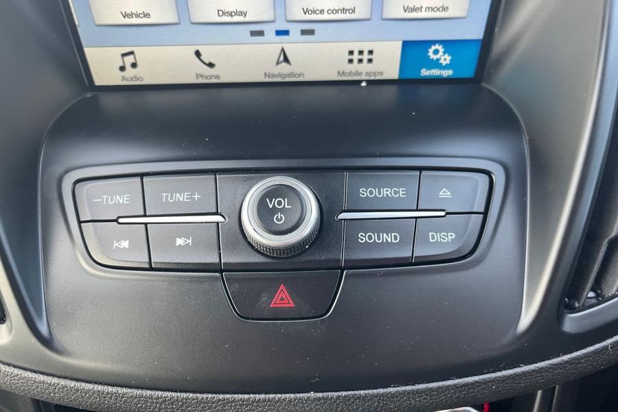 Ford KUGA Photo autoimg-0b332333695b1b025132d1e4e0cef6c66f43559d.jpg