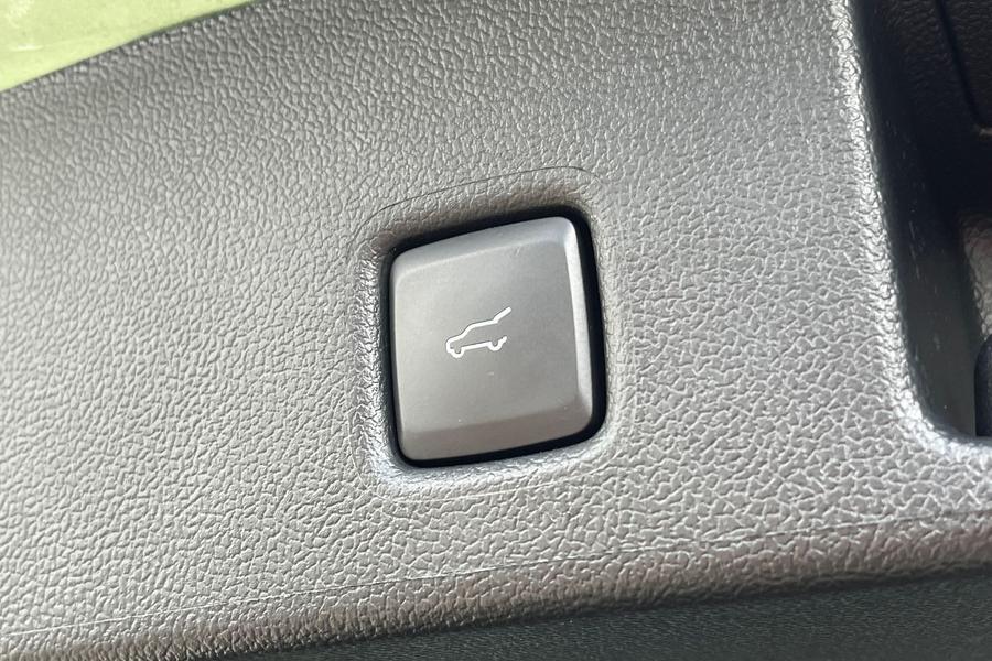 Ford KUGA Photo autoimg-0b349865cf2fb07a2e0d018fb0593737c010bb09.jpg