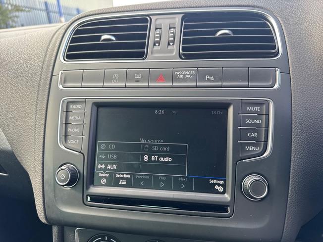 VOLKSWAGEN Polo Photo 33