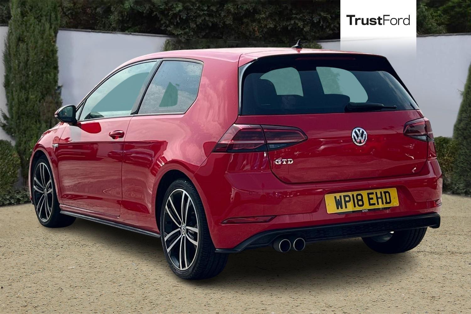 Volkswagen Golf Photo 1
