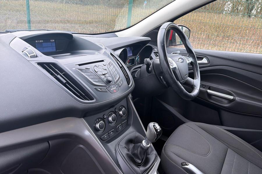 Ford KUGA Photo autoimg-0b3bf1ed4999f01b0f550566a00756e5b87f320b.jpg