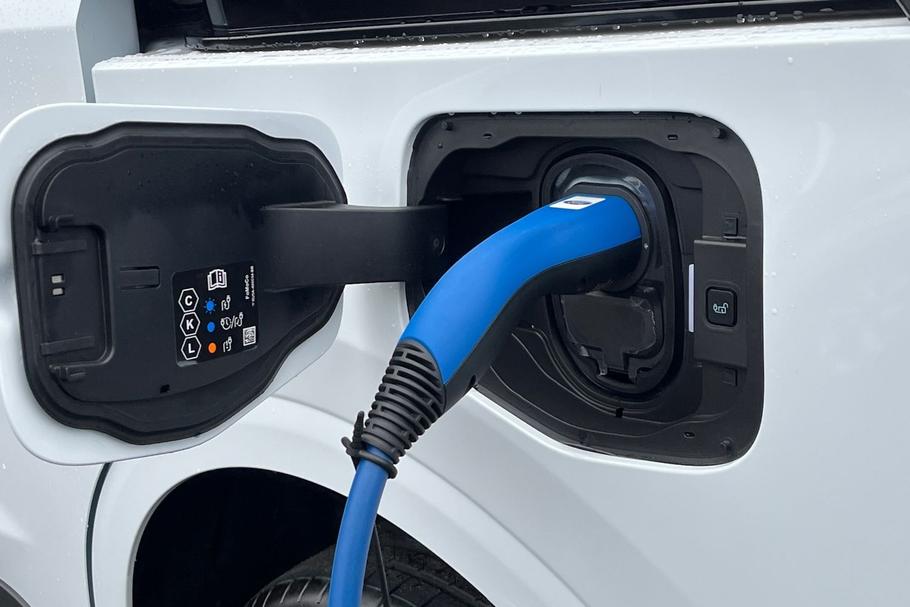 Used Ford E-TRANSIT COURIER YS75ZFG 37