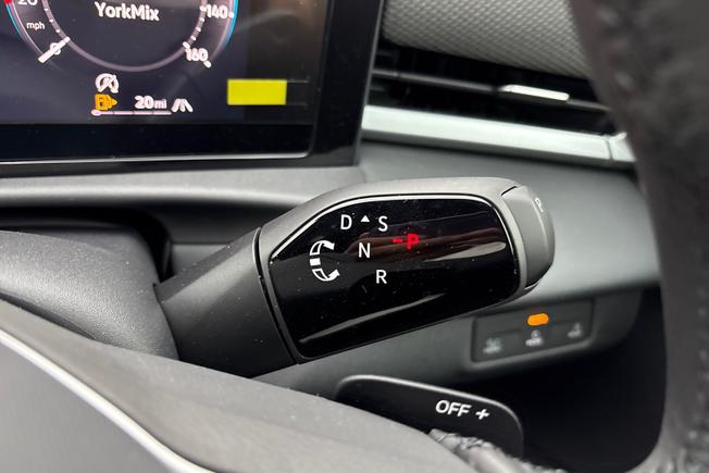 VOLKSWAGEN  New T-Roc Photo 33