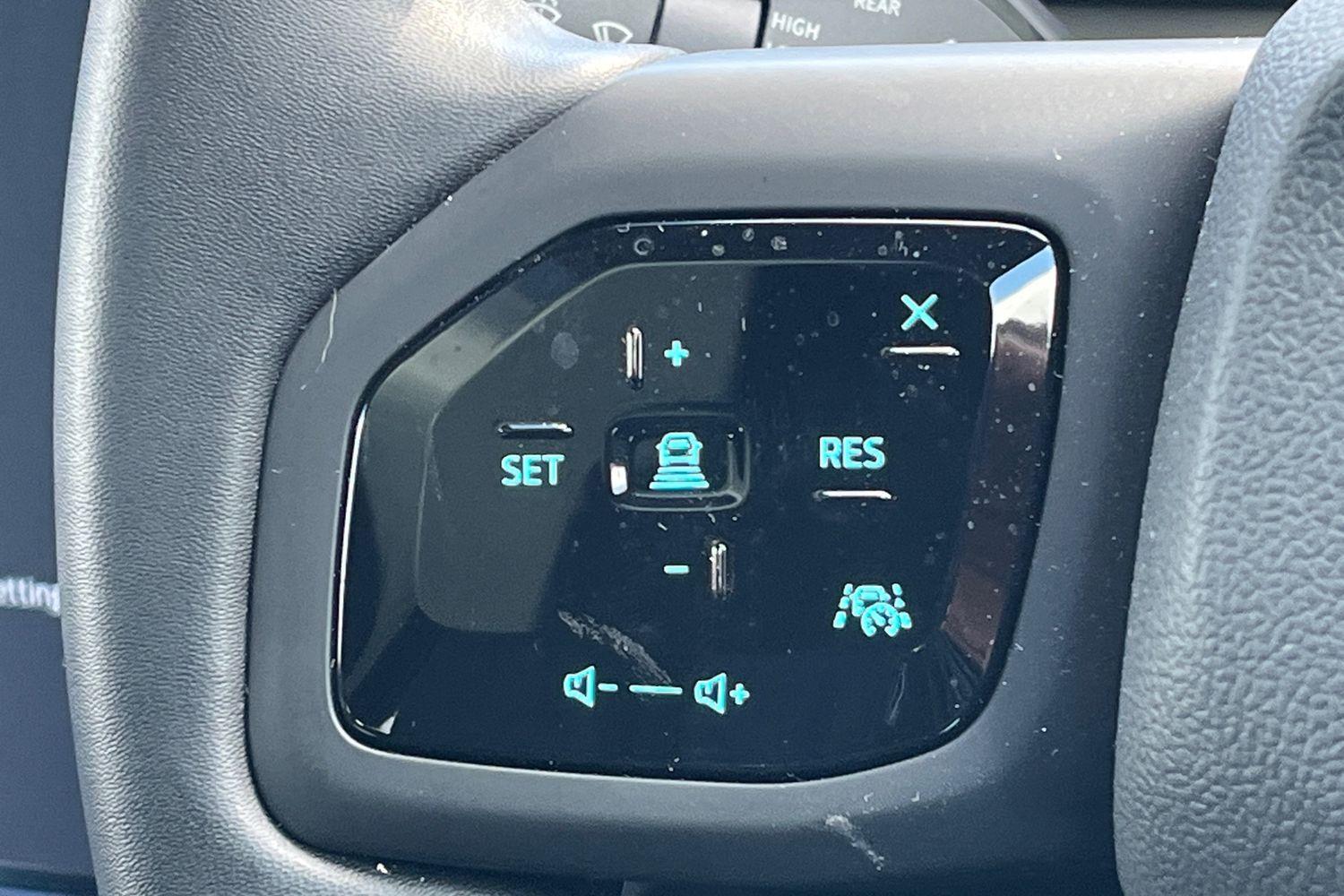 Ford Explorer Photo 22