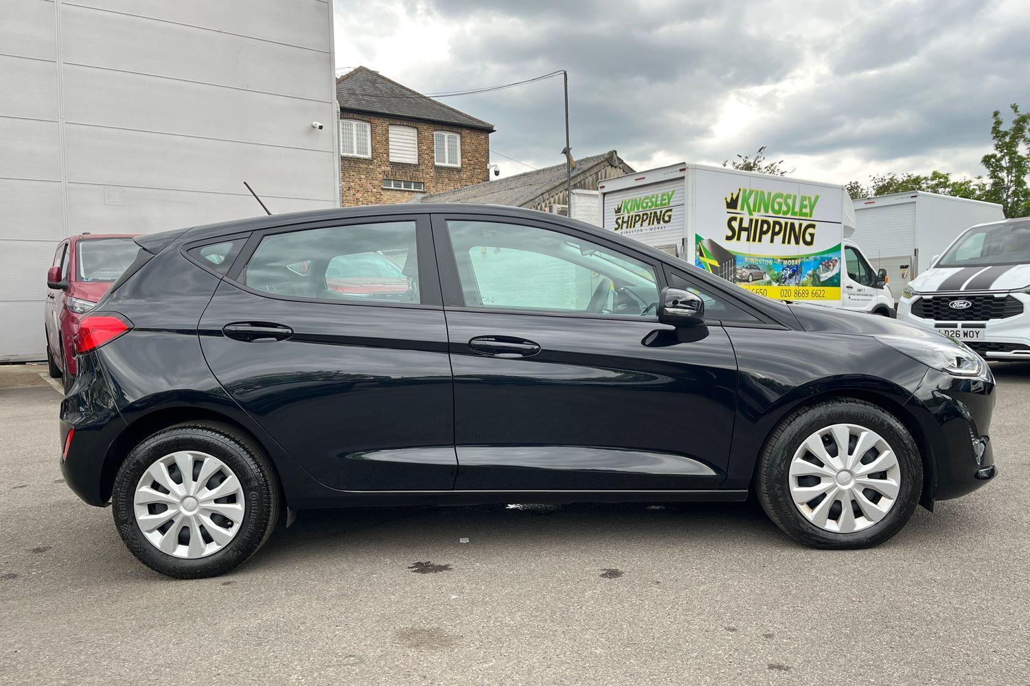 Ford FIESTA Photo 35