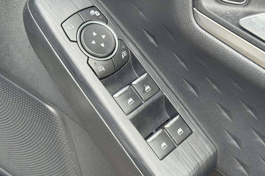 Ford KUGA Photo autoimg-0b4b38b53f4156eb359cf3d76f55dee0efbea04a.jpg