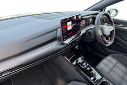 Volkswagen Golf Photo 2