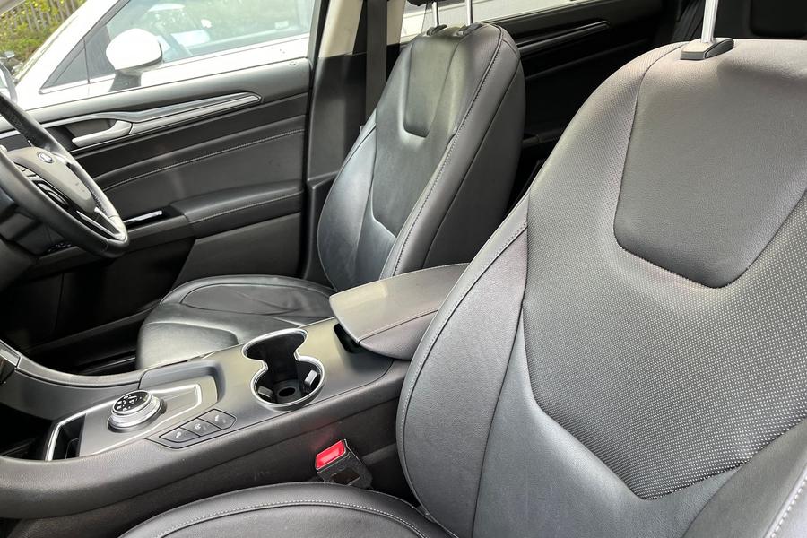 Ford MONDEO Photo autoimg-0b541ce4a1a5c172253ab1618c8ea7a6997244c9.jpg