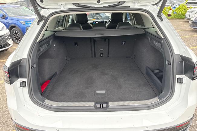 VOLKSWAGEN Passat Photo 12