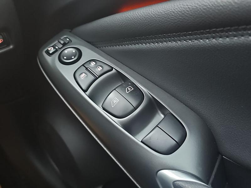 Used Nissan Juke YJ74ZUF 25