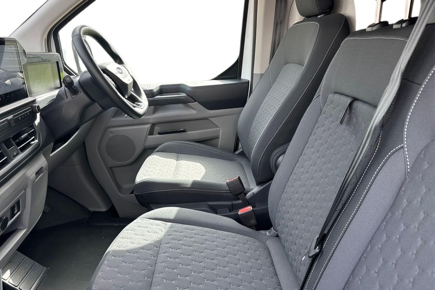 Ford E-TRANSIT CUSTOM Photo 9