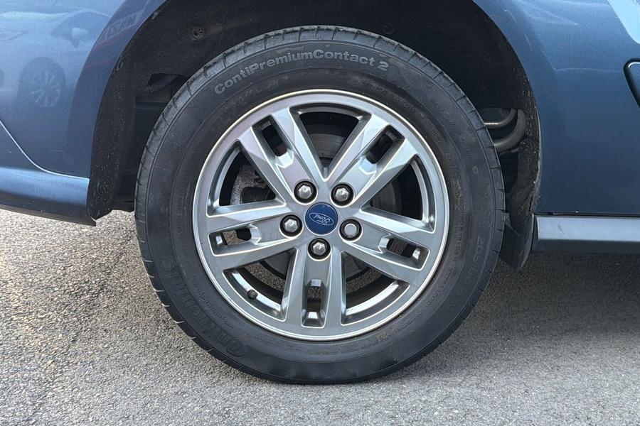 Ford TOURNEO CONNECT Photo autoimg-0b5921bbbd3e9955a436ddd7f9d666a53c5e1d4a.jpg