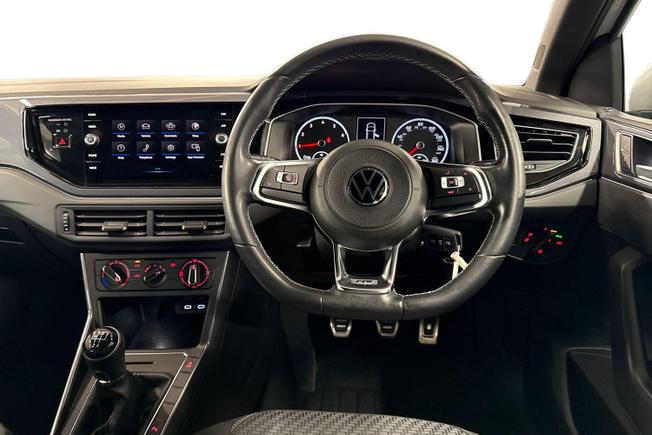 VOLKSWAGEN Polo Photo 11