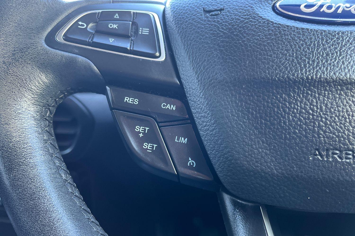 Ford ECOSPORT Photo 29