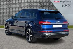 AUDI Q7 Photo 3