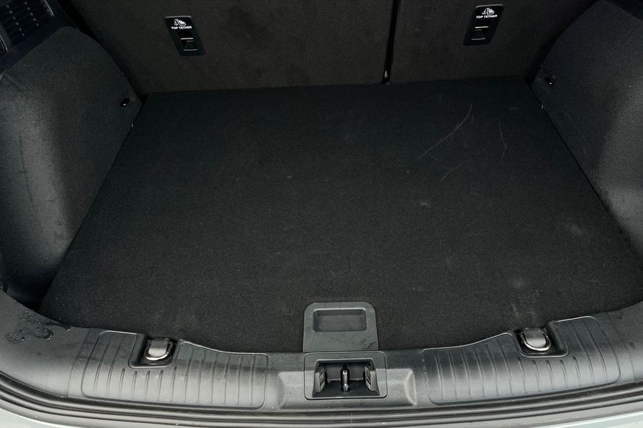 Ford KUGA Photo autoimg-0b5f551c66374f7d2df1e2e4d2b03d00a9675eb4.jpg