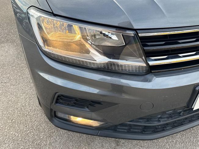VOLKSWAGEN Tiguan Photo 30