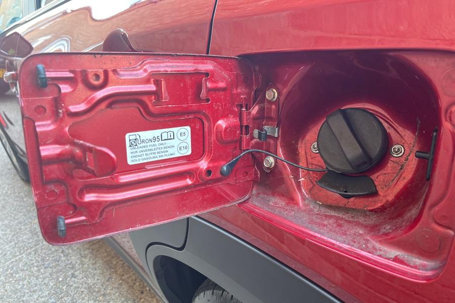 Suzuki S-Cross Photo autoimg-0b62445fdc3ede7609212ad69c212d45c49579ca.jpg