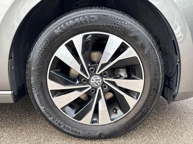 VOLKSWAGEN Polo Photo 5