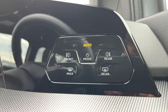 Volkswagen Golf Photo autoimg-0b65fd5ada4beb1c35698a9ce4cafacf9d493df9.jpg