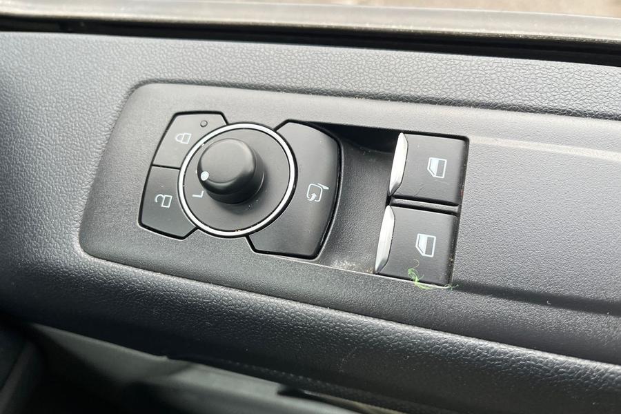 Ford TRANSIT CUSTOM Photo autoimg-0b68389c4d5015559963e8fb014680164a6e71db.jpg