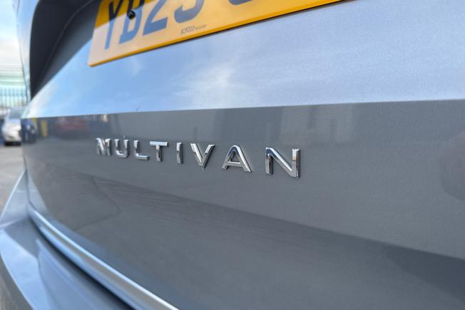 VOLKSWAGEN Multivan Photo 48