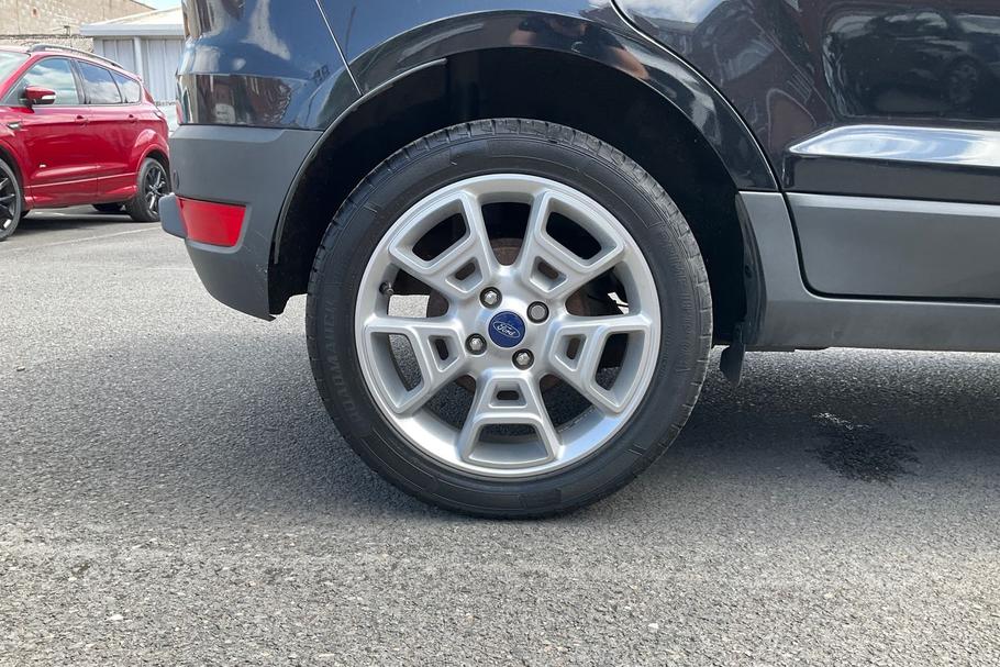 Used Ford ECOSPORT 8
