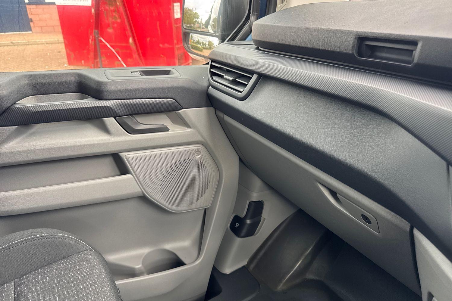 Ford TRANSIT CUSTOM Photo 36
