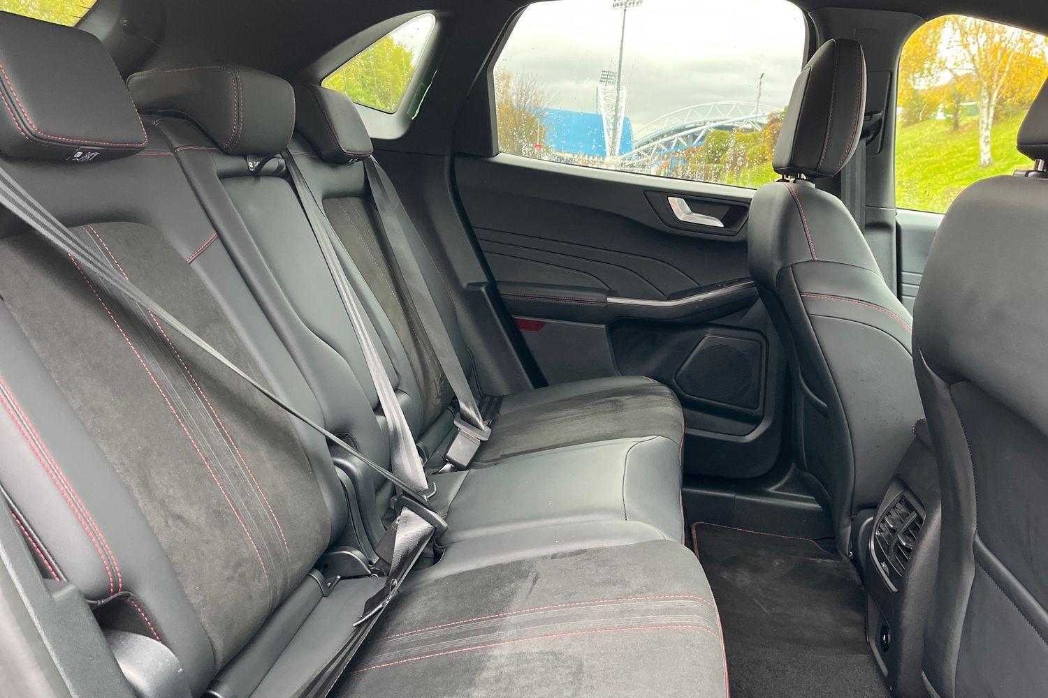 Ford KUGA Photo 36