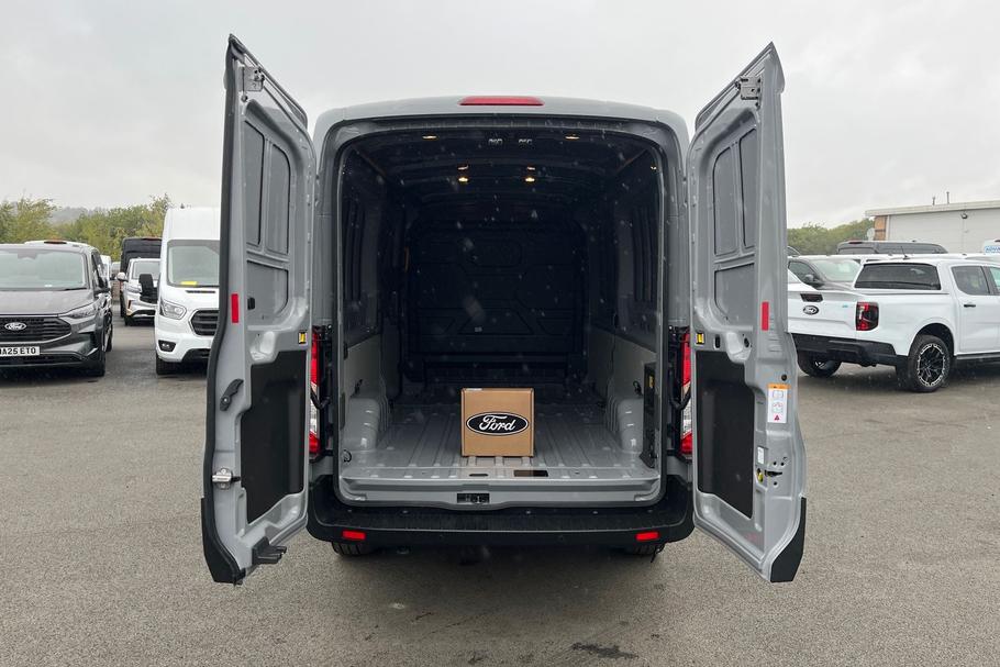 Used Ford E-TRANSIT 7