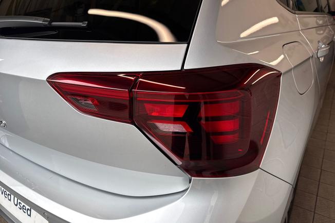VOLKSWAGEN Polo Photo 18