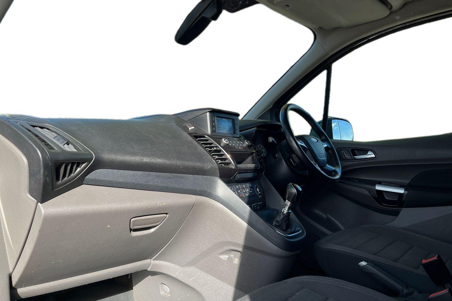 Ford TRANSIT CONNECT Photo 2