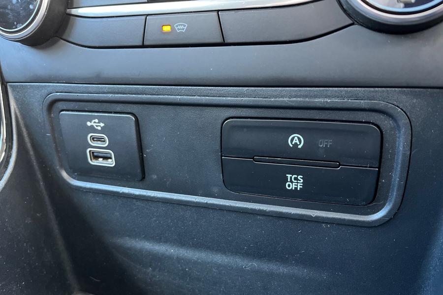 Ford EcoSport Photo autoimg-0b87046a66e370b3ff32dca1c84fa4e514fb7c05.jpg