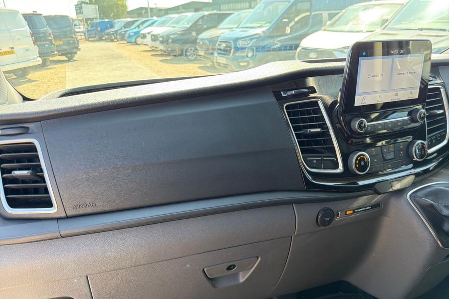 Ford TRANSIT CUSTOM Photo autoimg-0b8c05a78c65b28dca3c0000f6af17b9fcf6de86.jpg