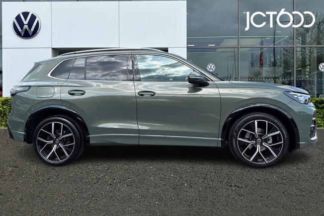 VOLKSWAGEN Tiguan Photo 4