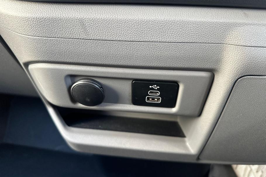 Used FORD E-TRANSIT CUSTOM WR75JFO 30