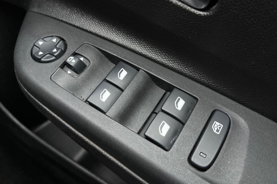 Vauxhall Corsa Photo autoimg-0b91f39504012793d9b1264958aa82d1e204246c.jpg
