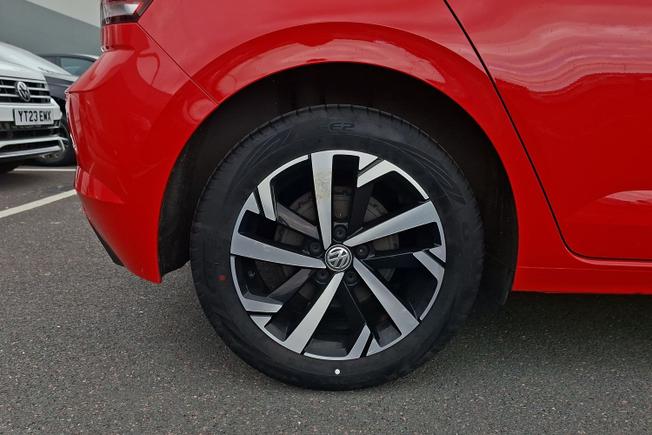 VOLKSWAGEN Polo Photo 5
