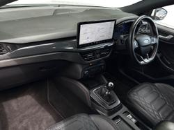 FORD Focus Photo 2