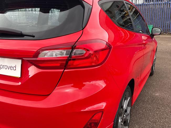 FORD Fiesta Photo 18