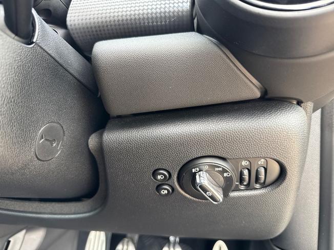 MINI Hatch Photo 26