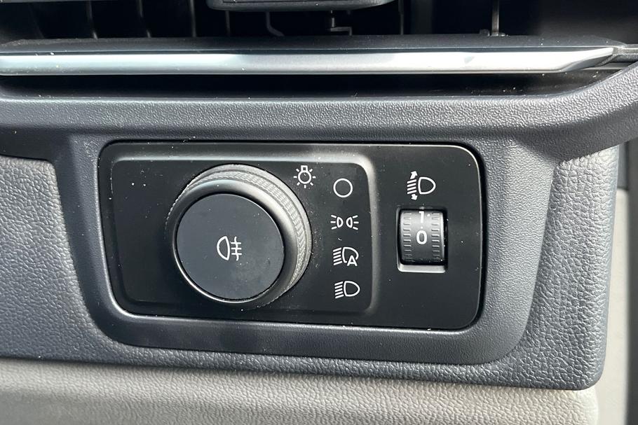 Used Ford TRANSIT CUSTOM WV25RMO 34