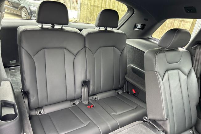 Audi Q7 Photo 39