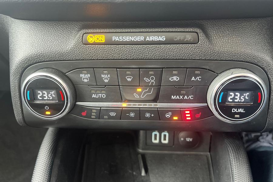 Ford FOCUS Photo autoimg-0b9fd0a1f92cb0d9f82f3d9ba742c6c3b9dd36cb.jpg