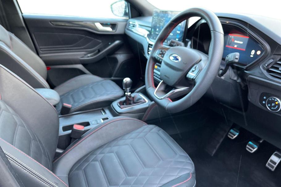 Used Ford FOCUS YH25XHR 9