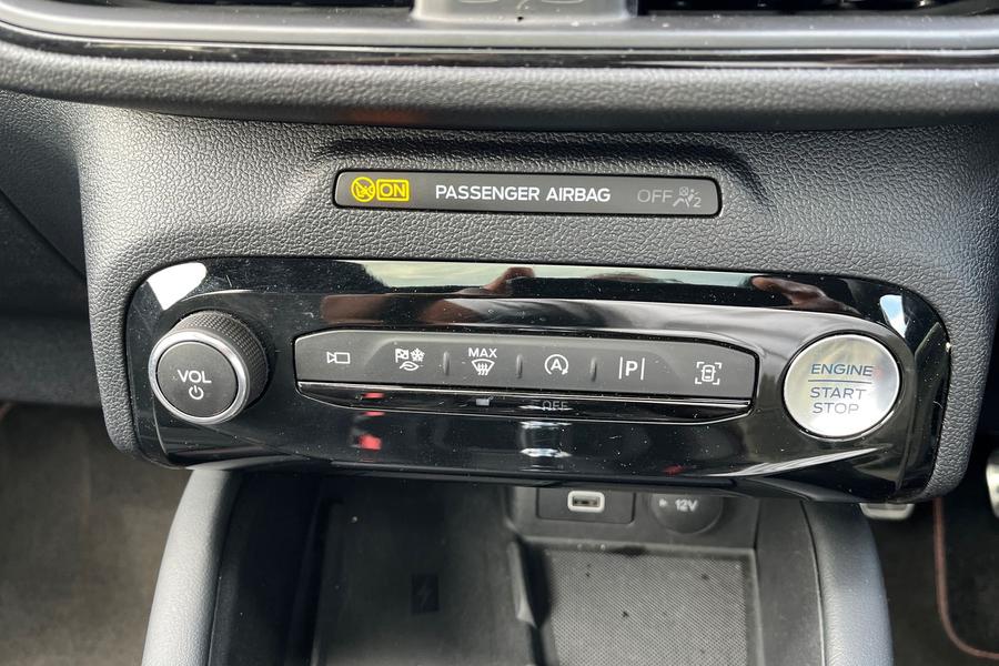 Ford KUGA Photo autoimg-0ba6f0cb4ba4ceee382cbbace5a4c84f6d206f76.jpg