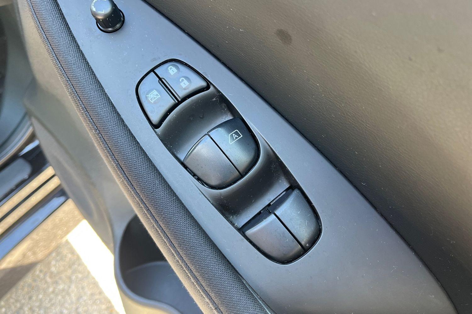 Nissan Leaf Photo 15